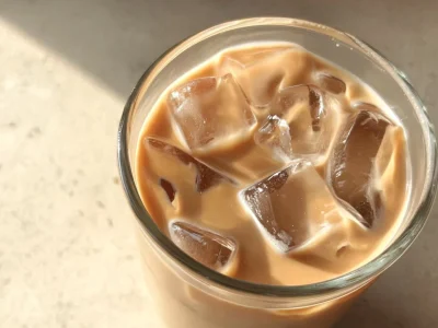 Refreshing Moroccan Mint Iced Tea served in a glass
